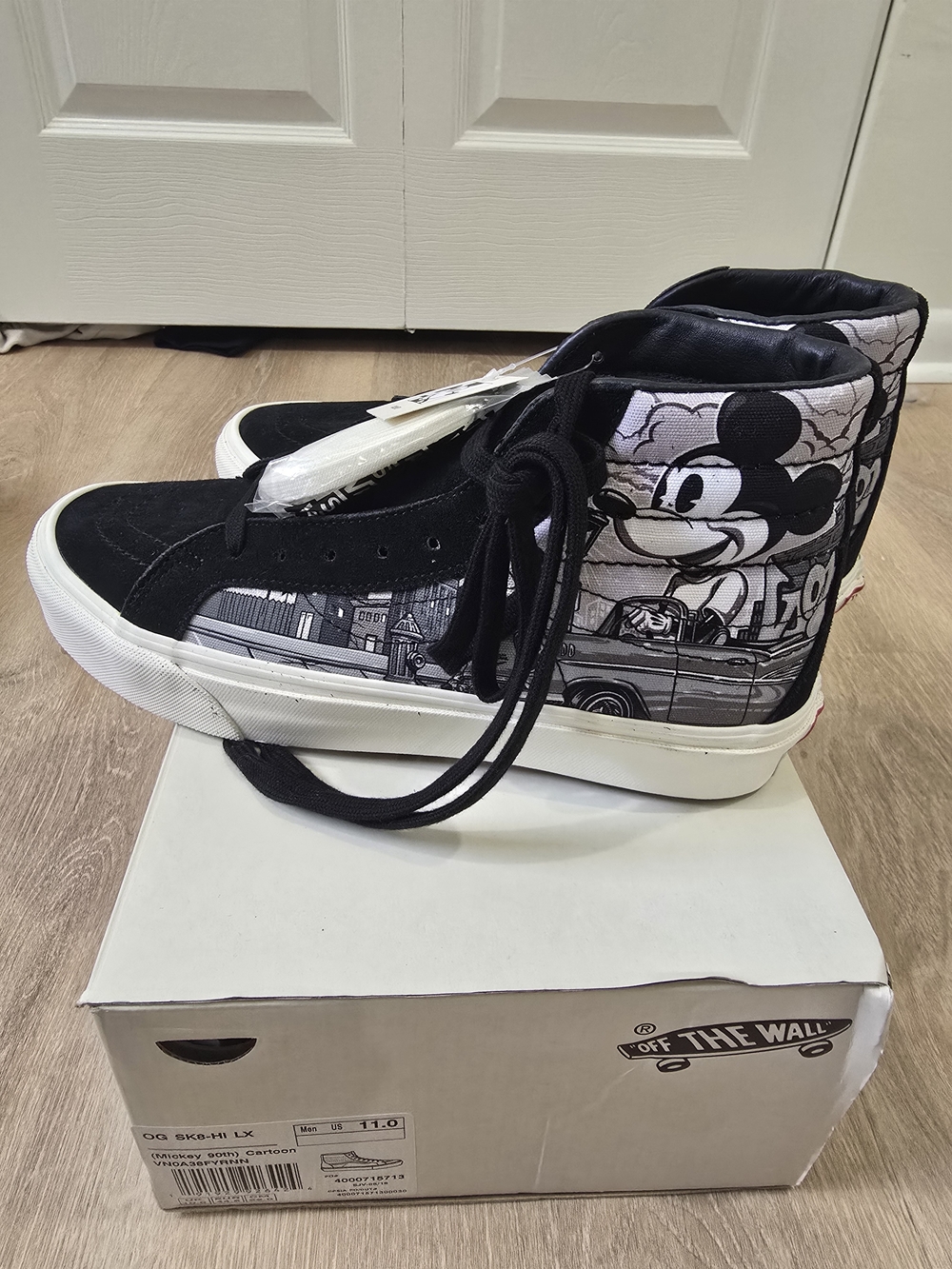 Vans x Disney Mr Cartoon Mickey Mouse black Sk8 HIs